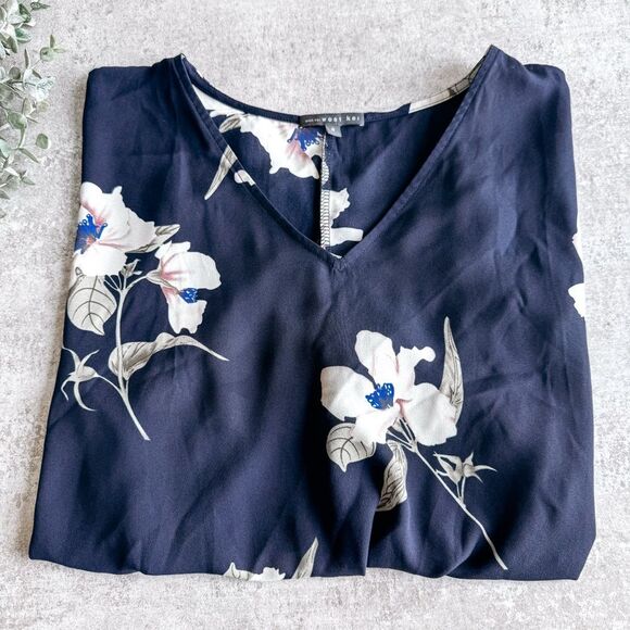 West Kei Blue Floral Sheer Short Sleeve Blouse Size Small - Picture 1 of 6